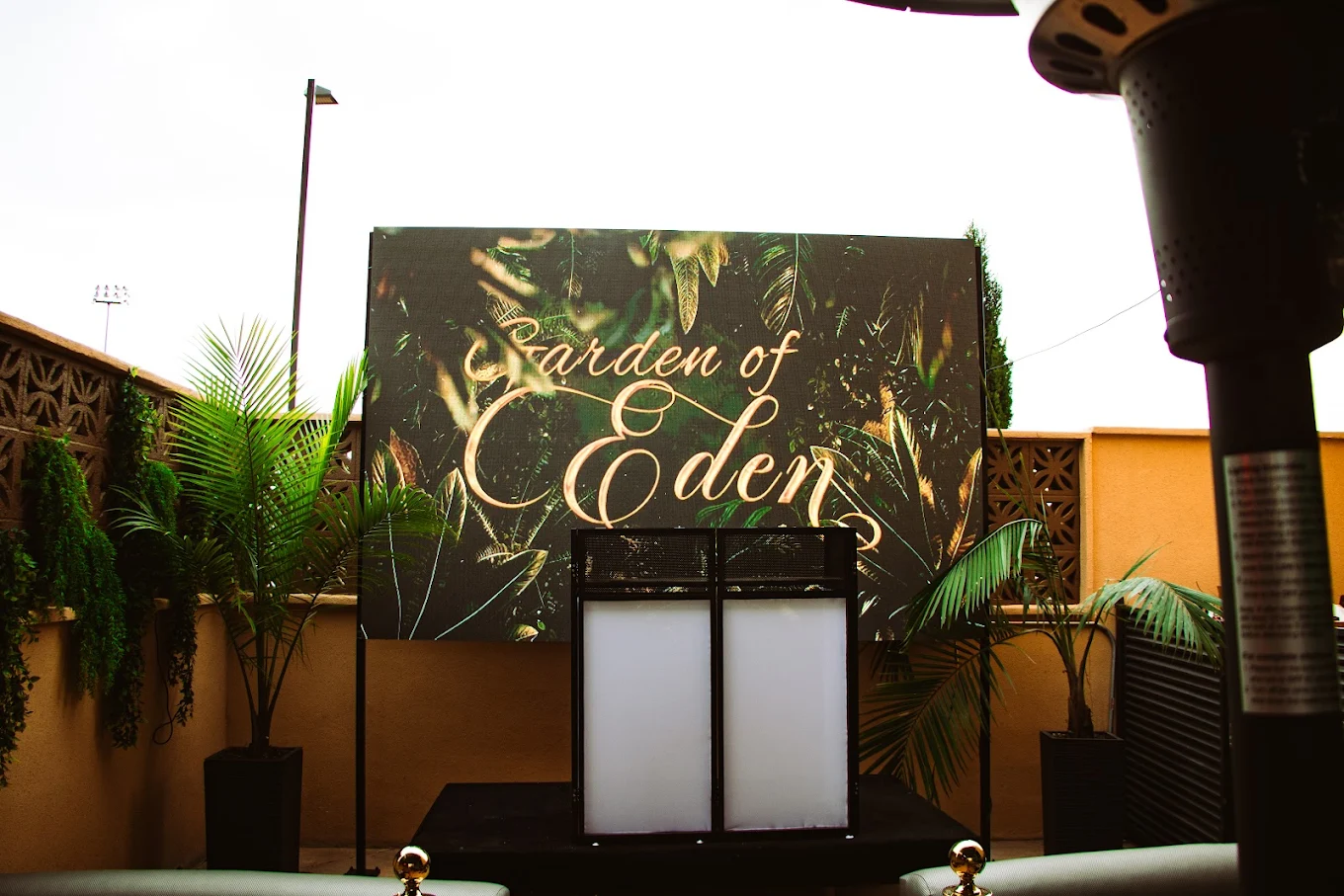 Garden of Eden bar and event atmosphere